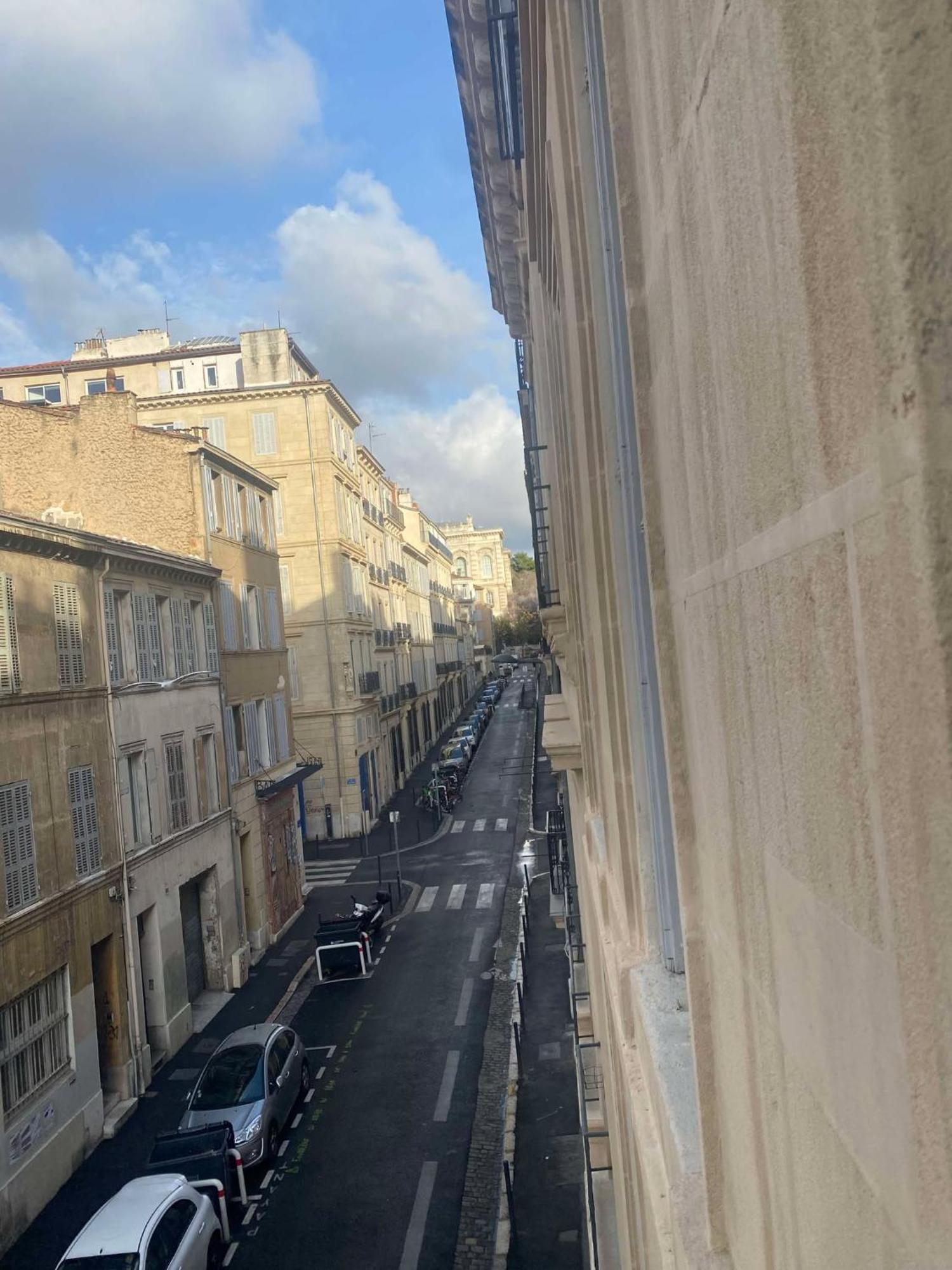 Joli T2 Refait A Neuf, Lumineux Et Accessible * Marseilles